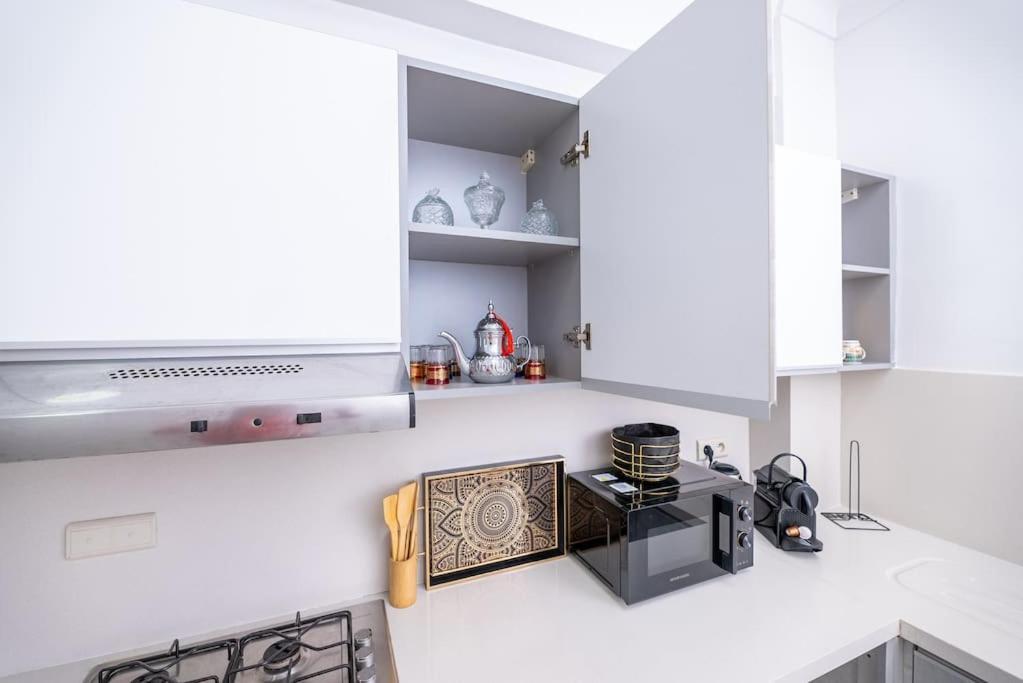 Tradition Meets Modern: 2Br Flat In Rabat Hassan Exteriör bild