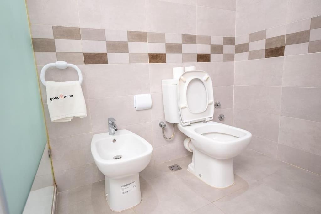 Tradition Meets Modern: 2Br Flat In Rabat Hassan Exteriör bild